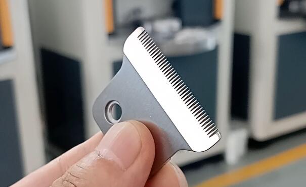 你嘗試過用磨粒流給電推剪刀頭拋光嗎？效率高了幾百倍！